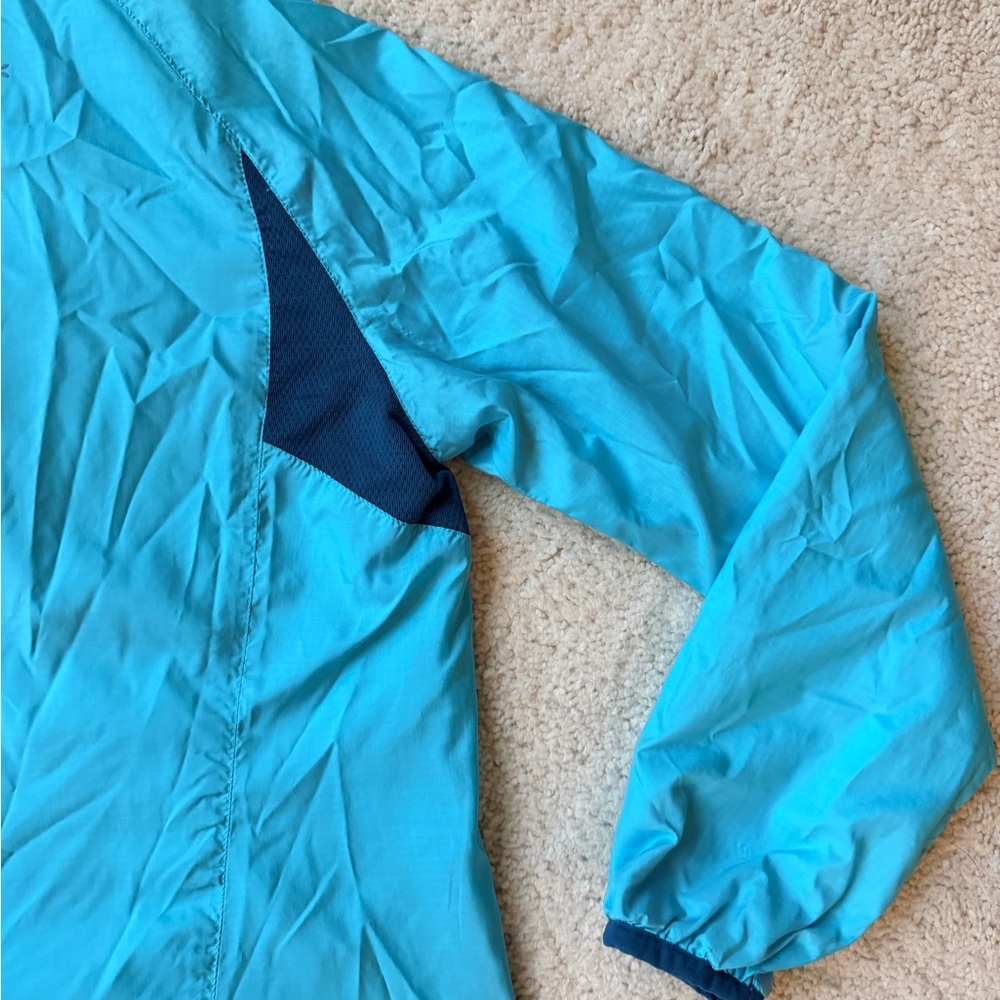 Marmot Girls Light Blue Jacket with Neon Yellow Zipper - Picture 15 of 16